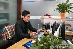 媒体人：扬科维奇一味严管严打严罚容易适得其反，建议放假一天